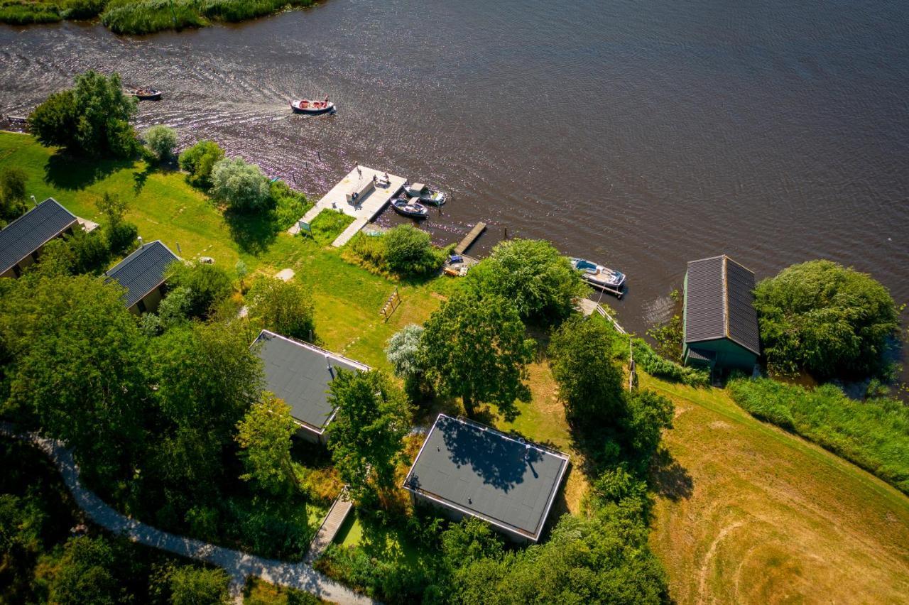 Pean-Buiten Waterlodges Nes  Exteriér fotografie