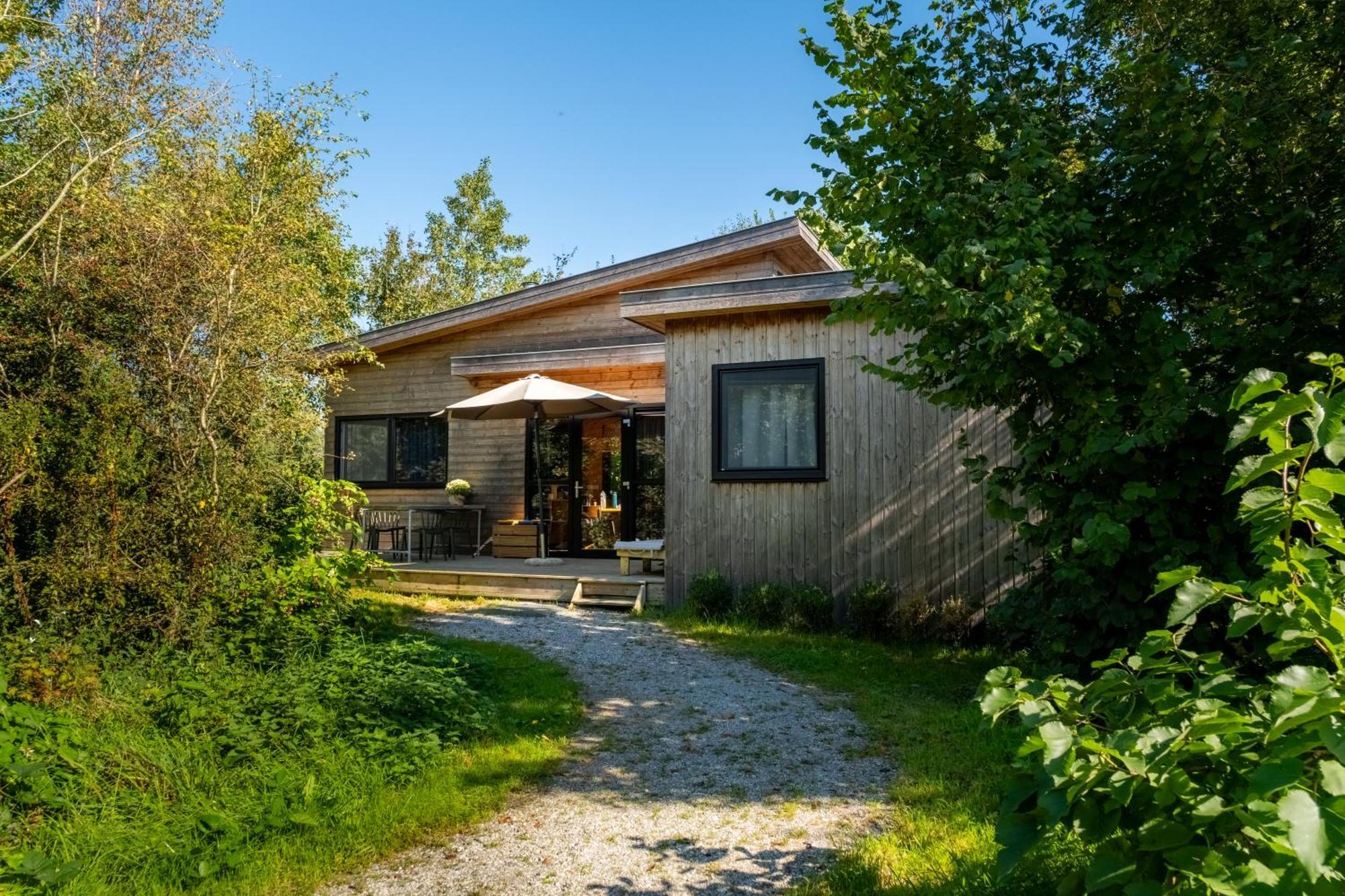 Pean-Buiten Waterlodges Nes  Exteriér fotografie