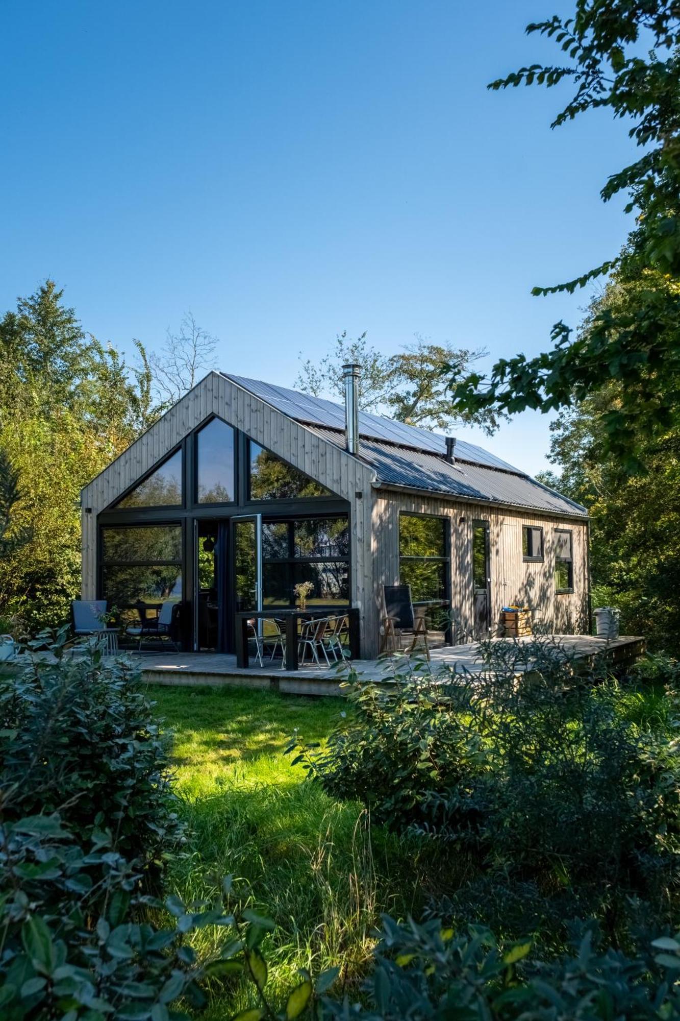 Pean-Buiten Waterlodges Nes  Exteriér fotografie