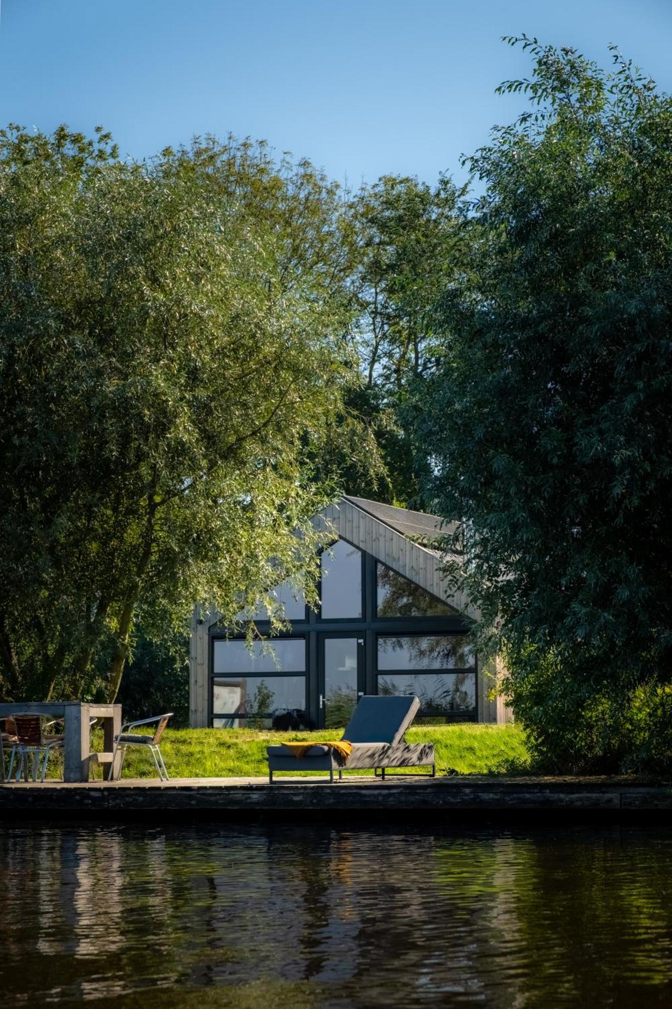 Pean-Buiten Waterlodges Nes  Exteriér fotografie