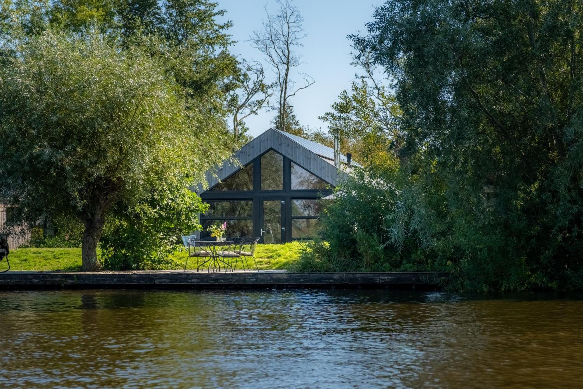 Pean-Buiten Waterlodges Nes  Exteriér fotografie