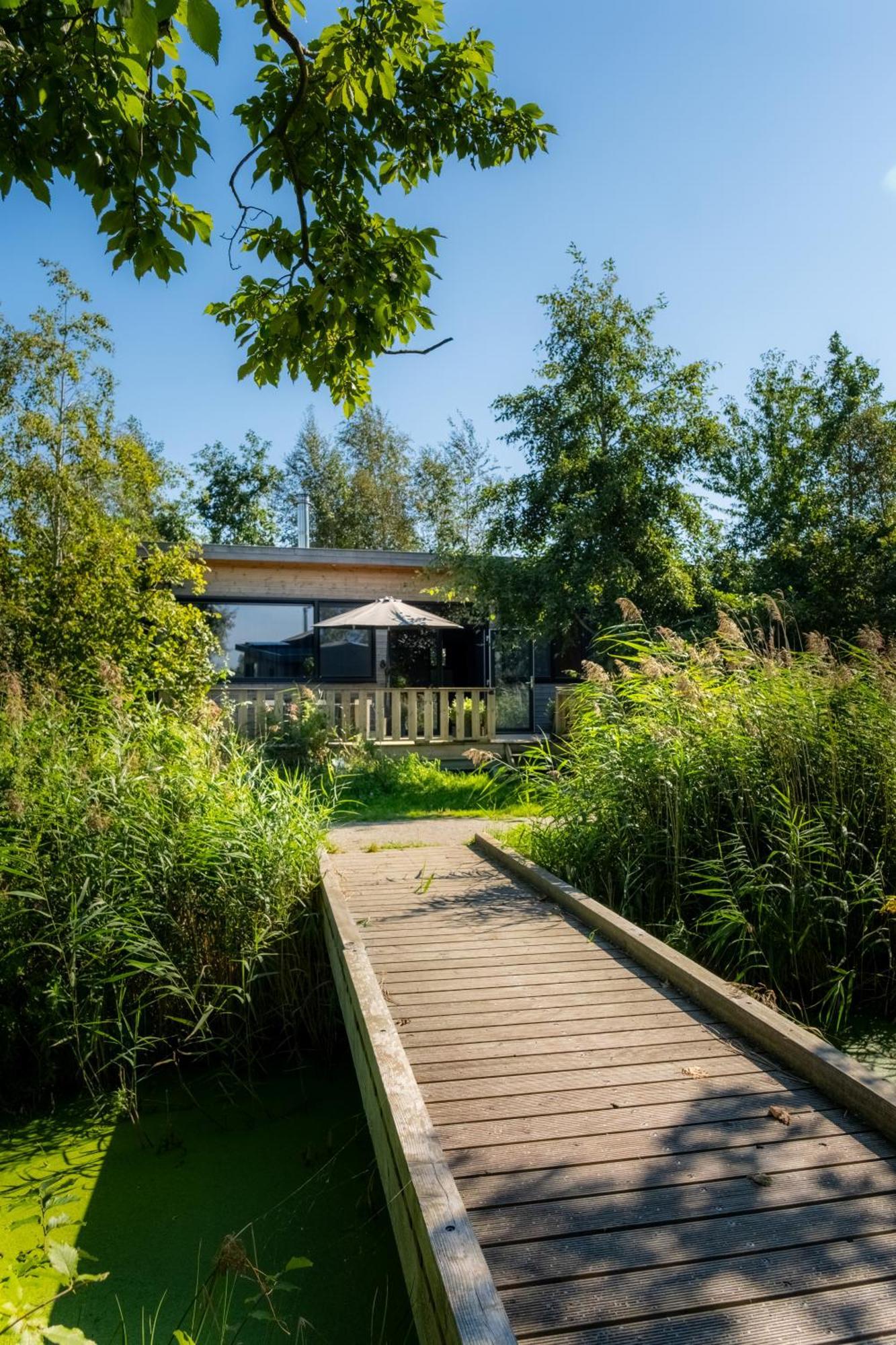 Pean-Buiten Waterlodges Nes  Exteriér fotografie