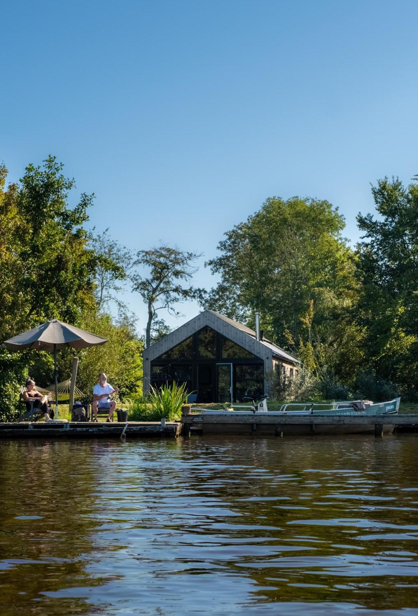 Pean-Buiten Waterlodges Nes  Exteriér fotografie